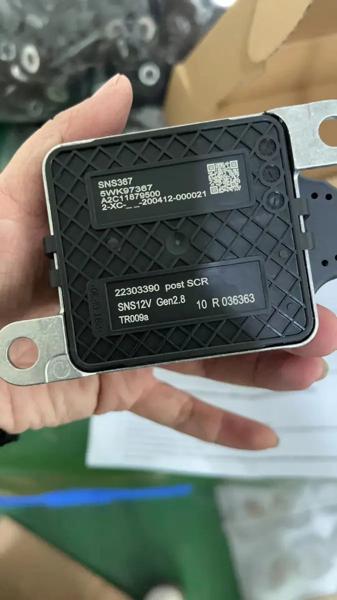 Load image into Gallery viewer, Nitrogen Oxide Nox Sensor 22303390 for Volvo Truck D11 D13 D16 Mack Engine MP7 MP8 from MyMROmarts