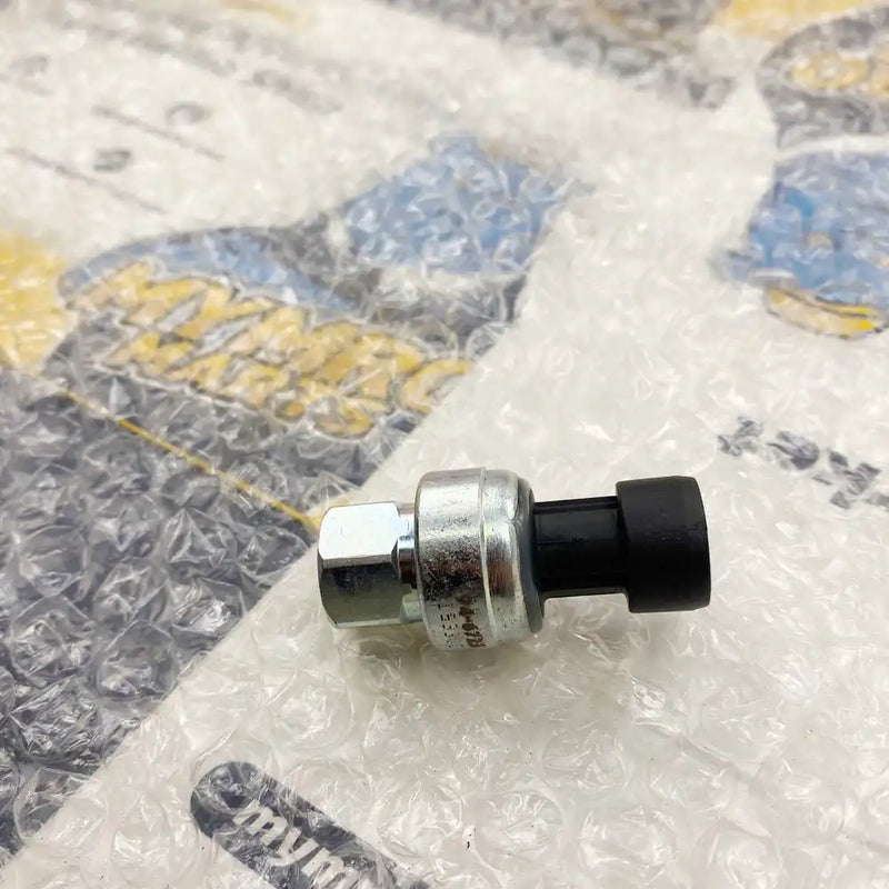 Cargue la imagen en el visor de la galería, Pressure Sensor 194-6723 194 6723 for Caterpillar CAT 322C 325C 570B 953C 963C Engine 3126 3126B 3126E from MyMROmarts
