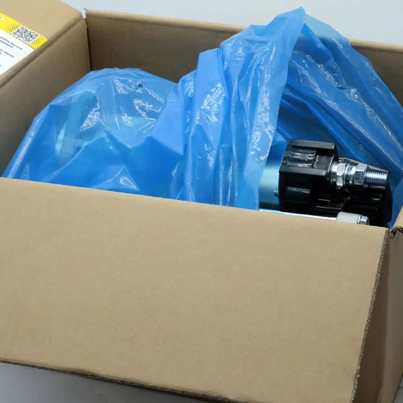 Load image into Gallery viewer, Starter Motor 0-24000-0030 600-863-3110 For Komatsu Excavator PC60-7 PC78US-6 PC75UU-3 PC78US-6 Engine 4D95 from MyMROmarts