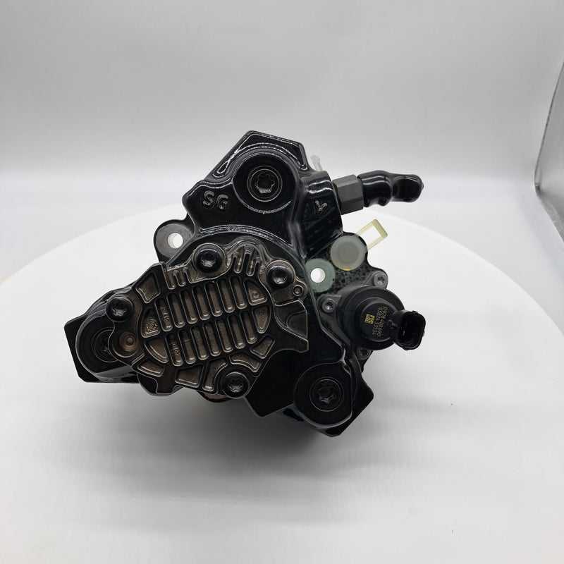 Load image into Gallery viewer, Diesel Fuel Injection Pump ME225083 for Mitsubishi Fuso FE Engine 4M50 Orignal from MyMROmarts
