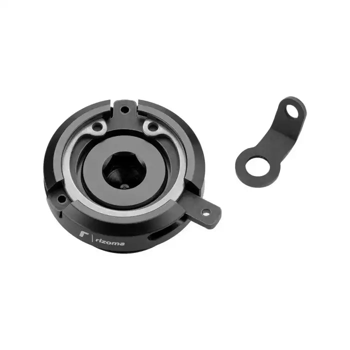 Cargue la imagen en el visor de la galería, Oil Filler Cap for Kubota U35 U45S F2100 F2260 F2400 F2560 F3060 FZ2100 FZ2400 GF1800 G2160 MX5200F TG1860 from MyMROmarts
