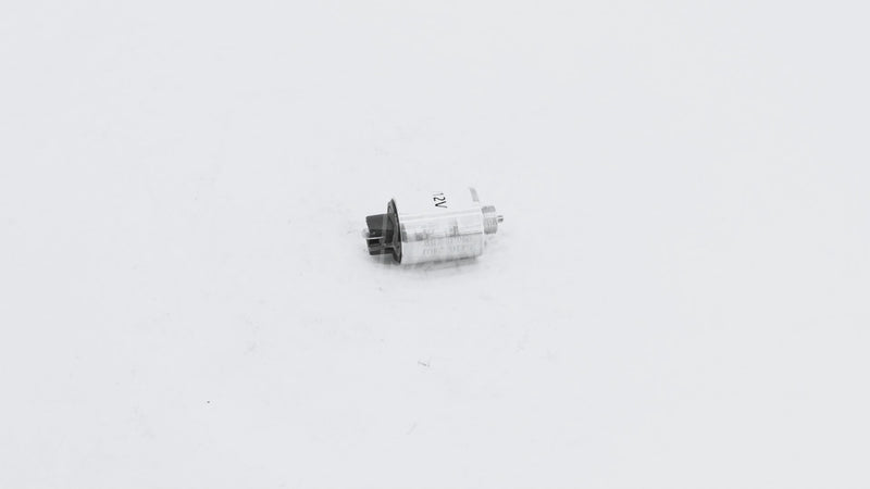 Load and play video in Gallery viewer, Solenoid Valve 04270463 04102401 for Deutz D2011 BF4L2011 F4L2011 TCD4L2011 BF4M2011 Engine
