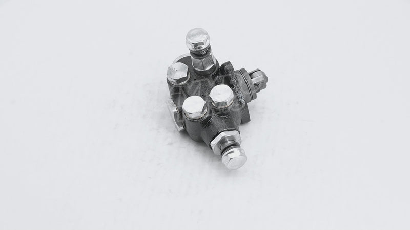 Load and play video in Gallery viewer, Fuel Pump 1J810-52030 for Kubota Tractor L3301 L3301DT L3302 L3560 L3901 L3901DT L3902 L4060 L47 L4701 L4760 L4802
