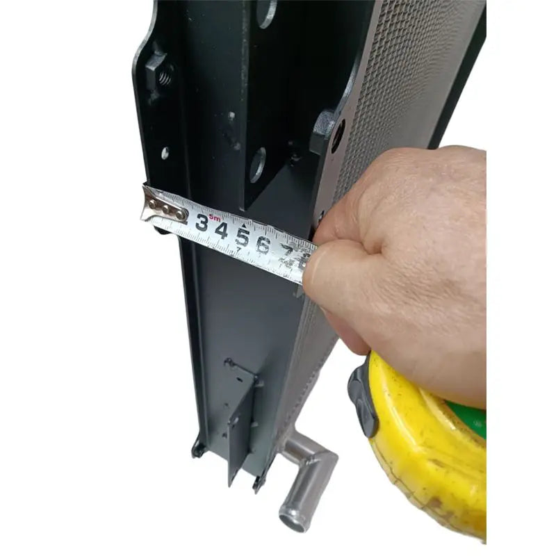 Afbeelding laden in Galerijviewer, Engine Radiator 4301306 for Hitachi Excavator EX60-2 from MyMROmarts
