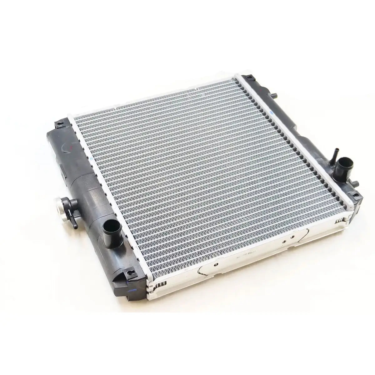 Radiator Assembly K7421-85210 for Kubota Tractor B2301B2601 RTV-X1100 RTV-X1120 RTV-X1140 RTV-X900 RTV-XG850